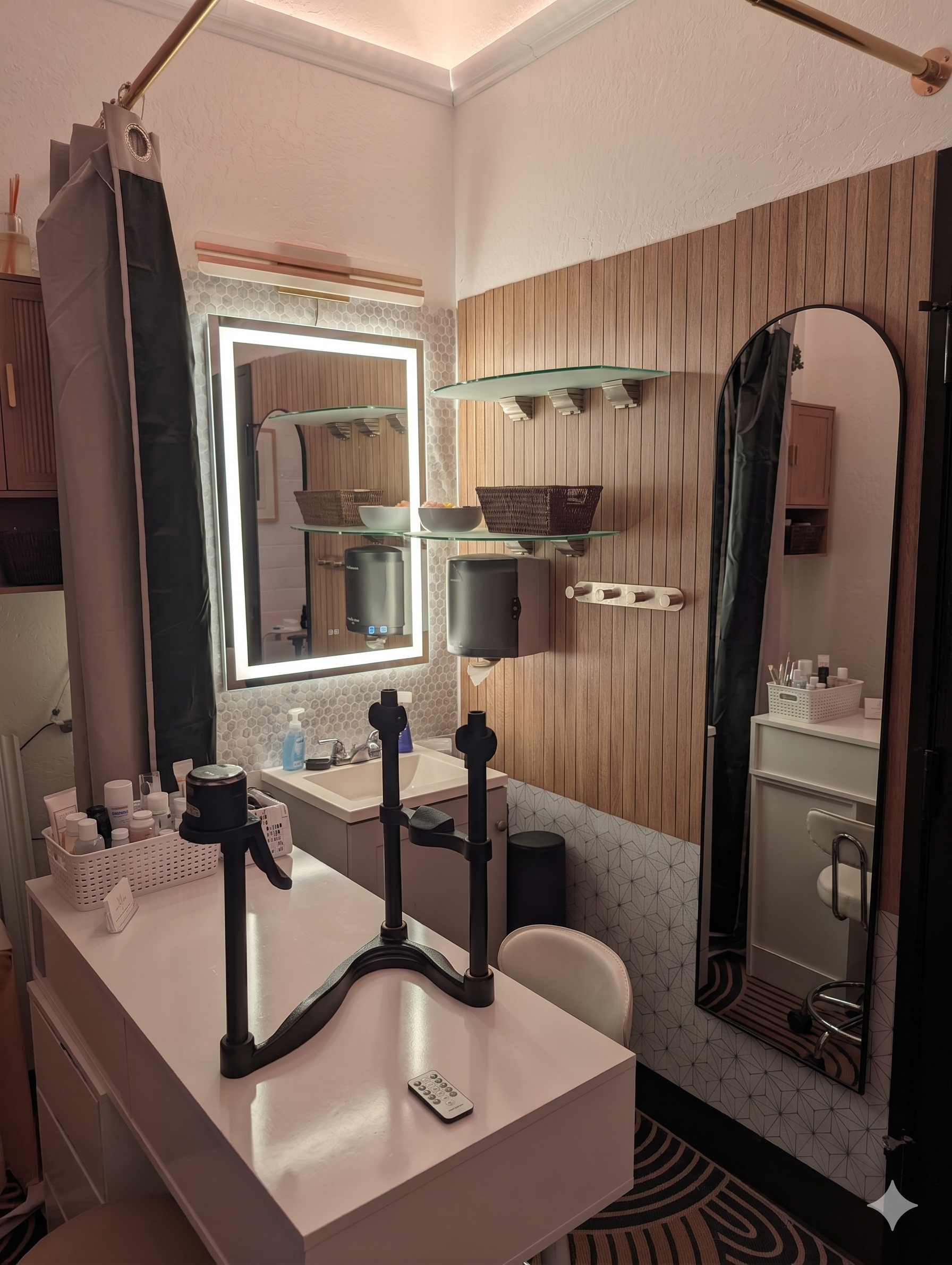 MO Skin Care PMU station